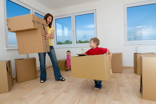 Packing and furniture handling during a house move in Customhouse