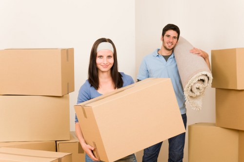 Local moving service navigating Customhouse streets and access challenges