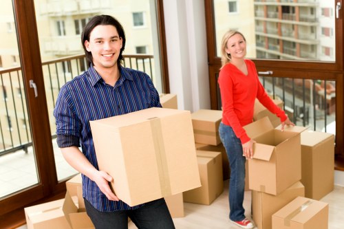 Commercial moving truck for office and business moves in Customhouse