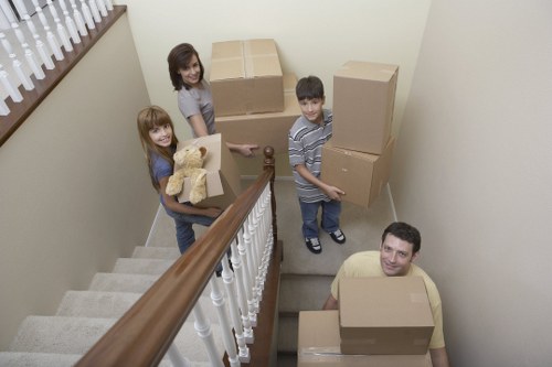 Residential and commercial man with a van service in Customhouse